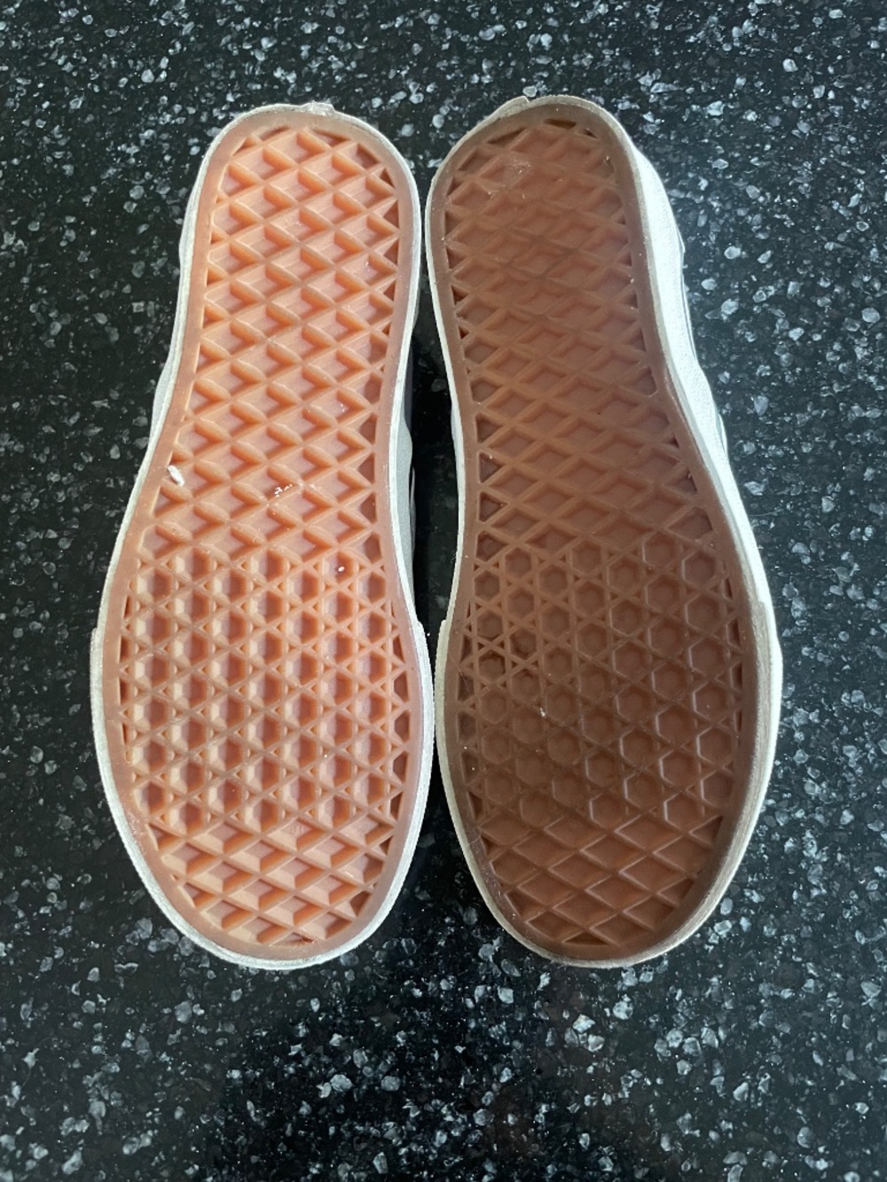 Checkered Vans - Picture 4 of 5